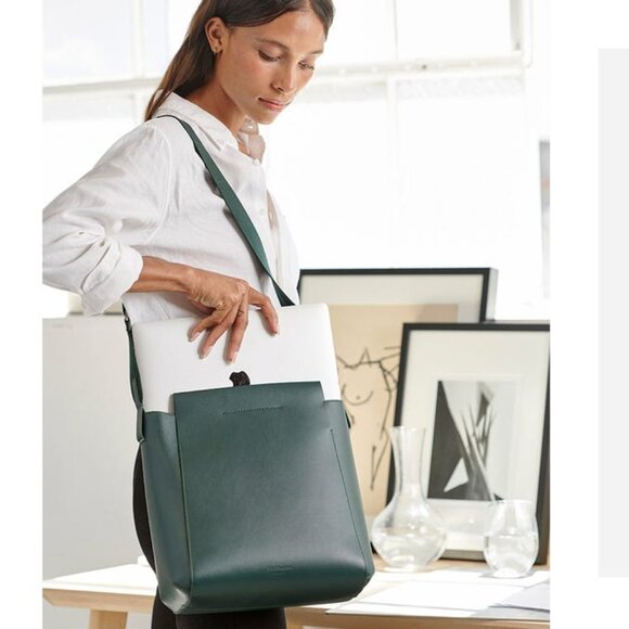 Everlane The Form Crossbody Shoulder Bag in Dark Green - Picture 3 of 6